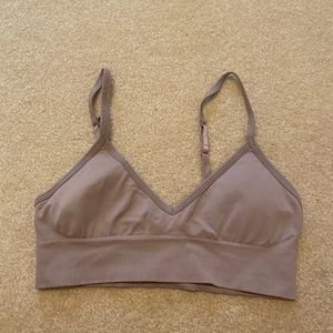 LIKE NEW LULULEMON EBB TO STREET BRA